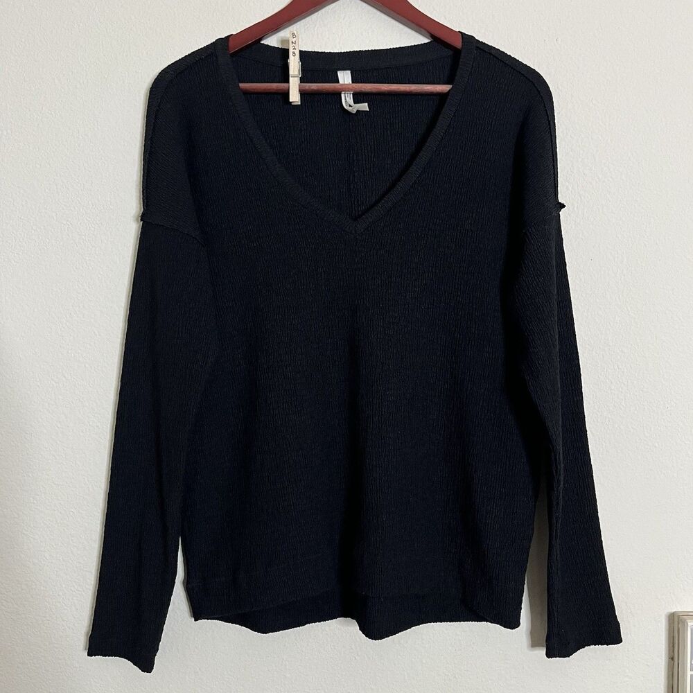 By Anthropologie Willa Black SZ S Crinkle Capsule Long Sleeve V Neck Top Blouse
